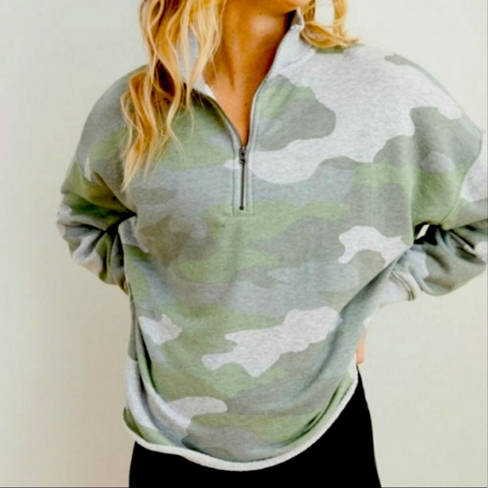 AERIE Camo half zip sweatshirt